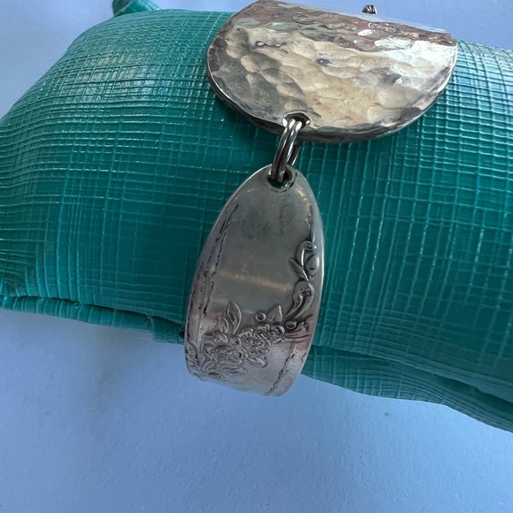 Bracelet - Picture 2 of 3